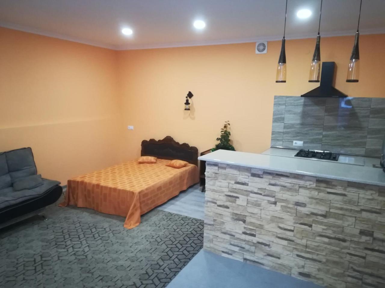 Апартаменты 12 Maksim Gorki Street Тбилиси Экстерьер фото