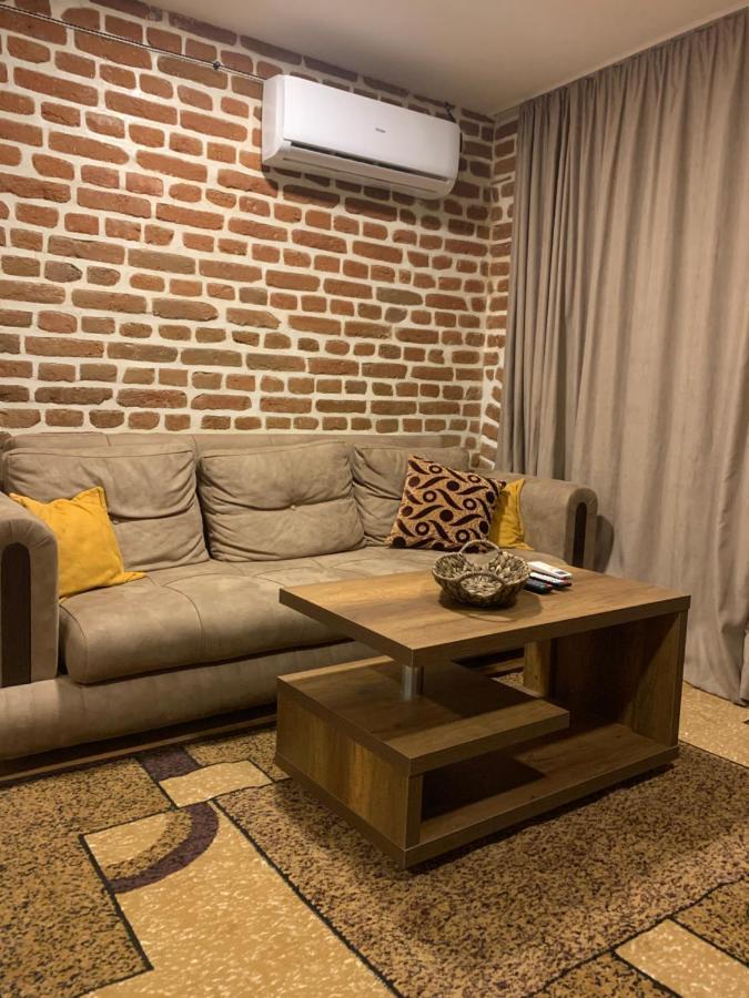 Апартаменты 12 Maksim Gorki Street Тбилиси Экстерьер фото